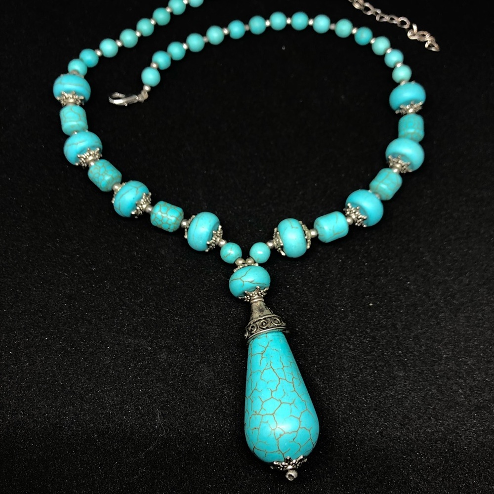 Beaded necklace